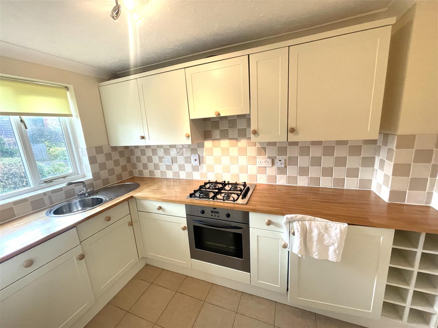 Property in William Judge Close, Tenterden by Weald Property
