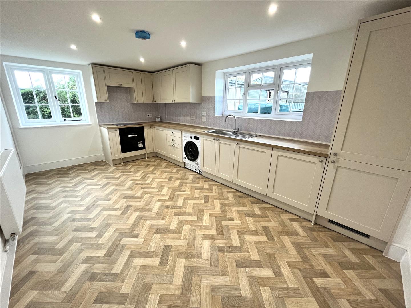 Property in Blackwall Road, Hinxhill by Weald Property