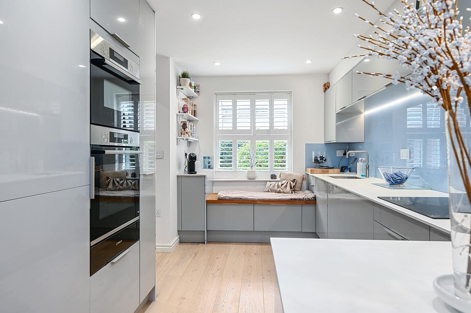 Property in Locks Yard, Headcorn by Weald Property