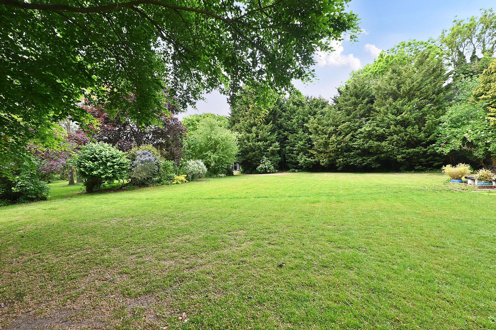 Property in Gill’s Green, Hawkhurst by Weald Property