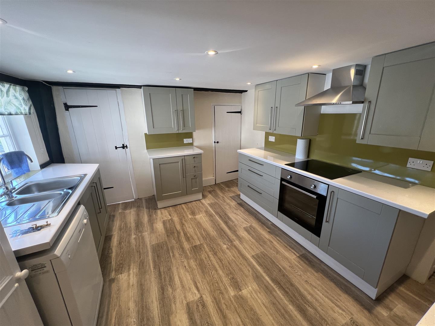 Property in Stone Street, Cranbrook by Weald Property
